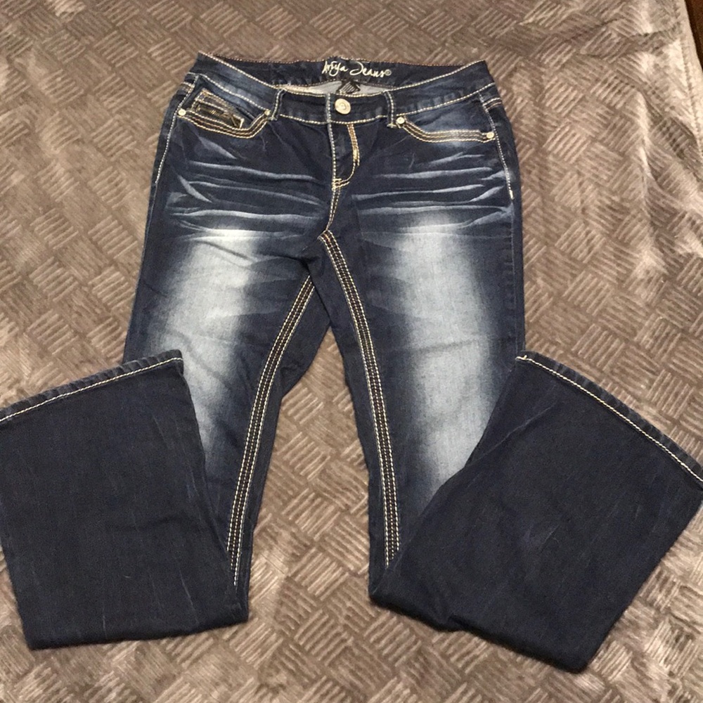 Ariya jeans